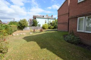 SE- click for photo gallery